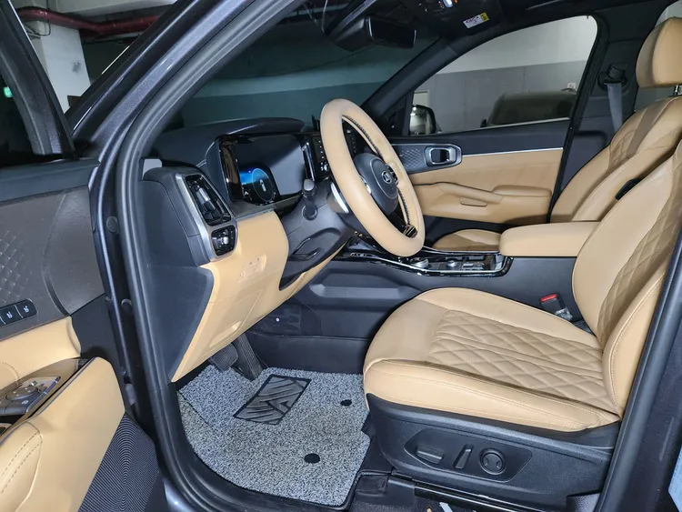 Kia Sorento (MQ4) 7