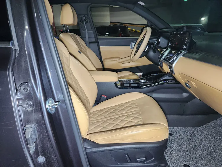 Kia Sorento (MQ4) 12