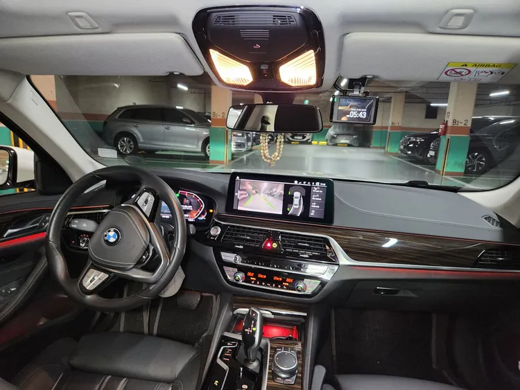 BMW 5 Series (G30) 22