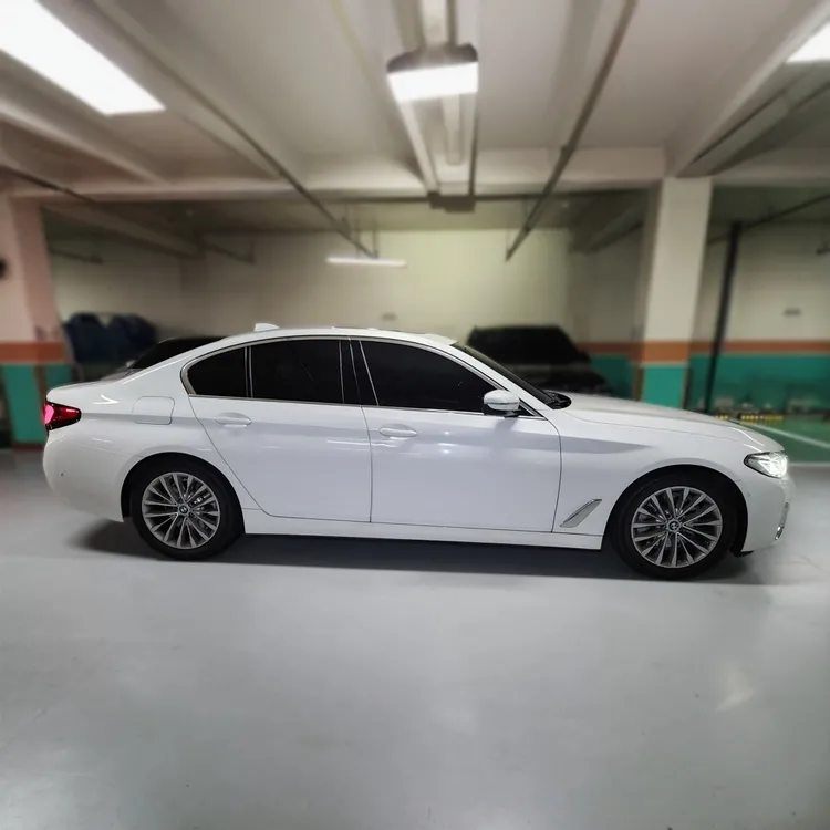 BMW 5 Series (G30) 11