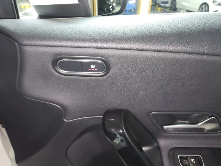 Mercedes A-Class (W177) 20
