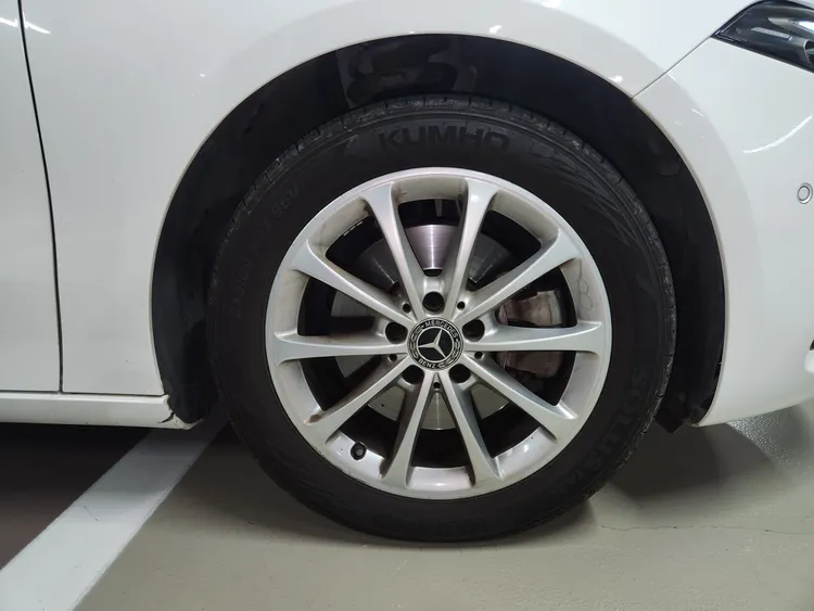 Mercedes A-Class (W177) 29