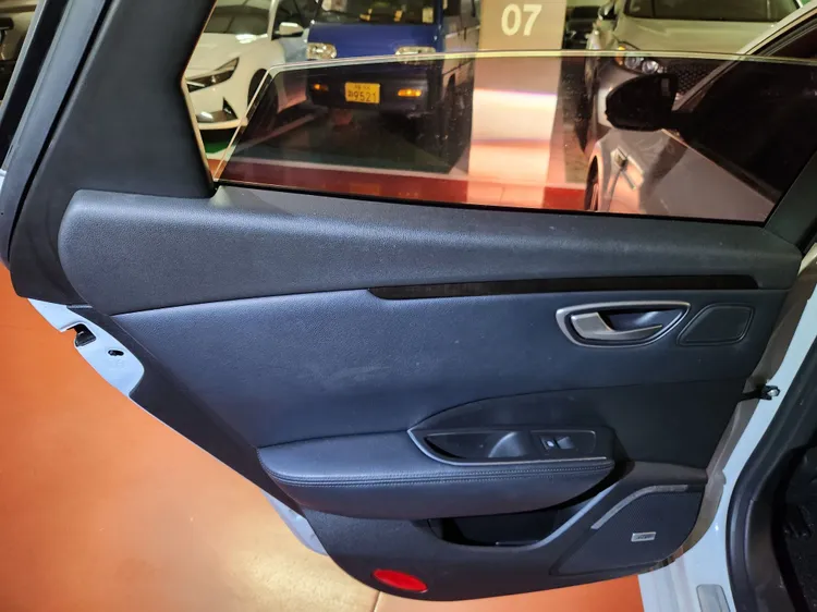 Renault Korea Talisman 17