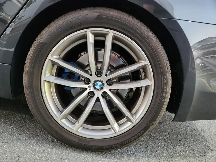 BMW 5 Series (G30) 40