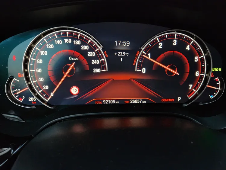 BMW 5 Series (G30) 15