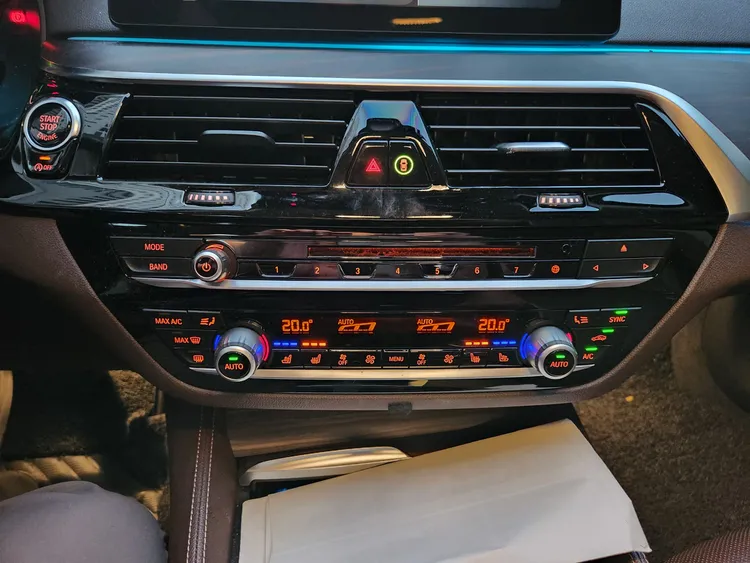 BMW 5 Series (G30) 13