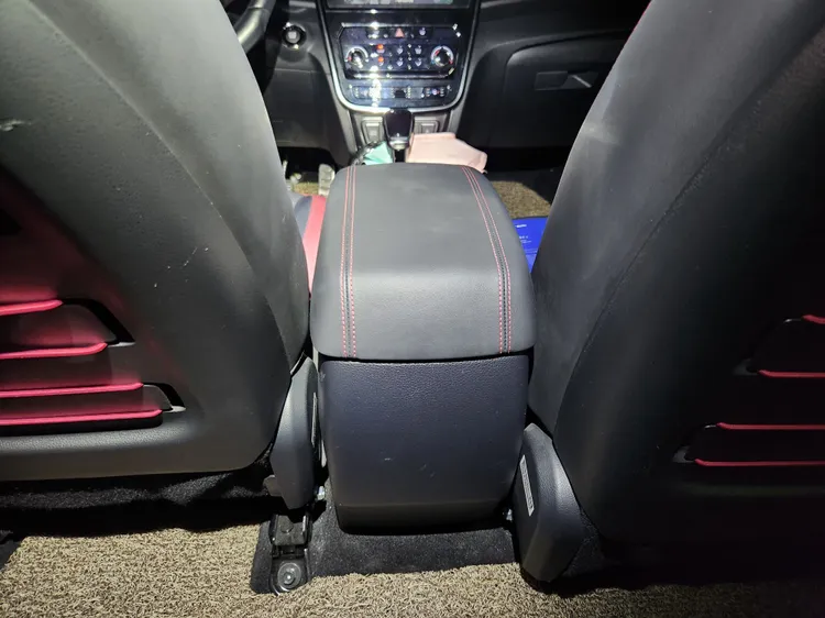 SsangYong (KGM) Very New Tivoli 20