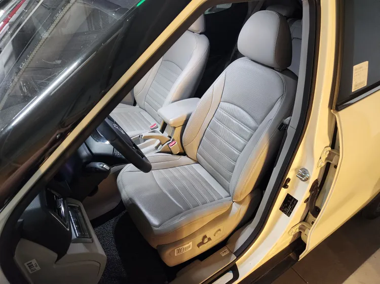 SsangYong (KGM) Very New Tivoli 7