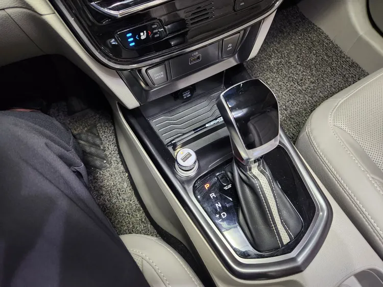 SsangYong (KGM) Very New Tivoli 16