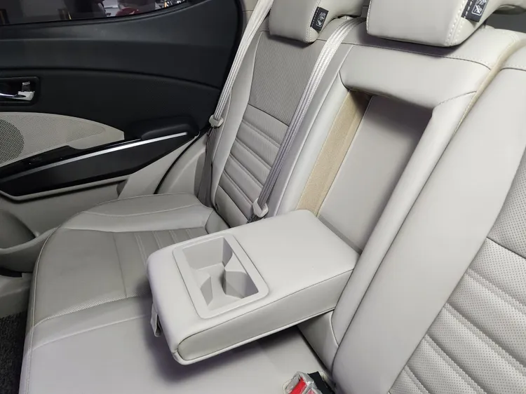 SsangYong (KGM) Very New Tivoli 13