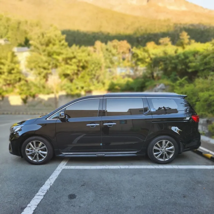 Kia Carnival 4