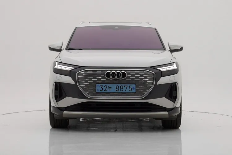 Q4 e-tron 40 Premium
