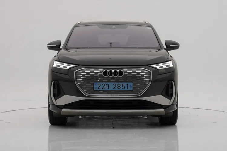 Q4 e-tron 40 Premium