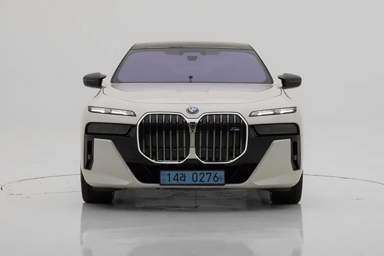 i7 xDrive M70 xDrive