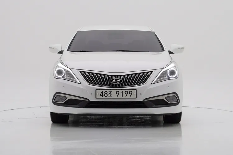 Hyundai Grandeur HG G 1