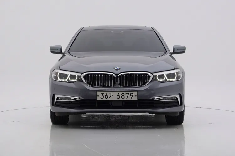 520i Luxury