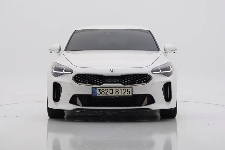 Kia Stinger G 1