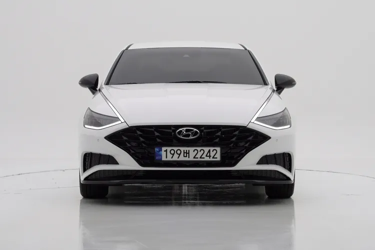 Hyundai Sonata (DN8) G 1